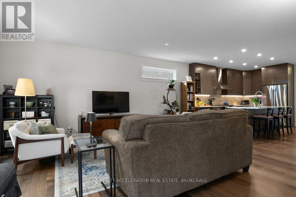 10 ADMIRAL COURT - 13
