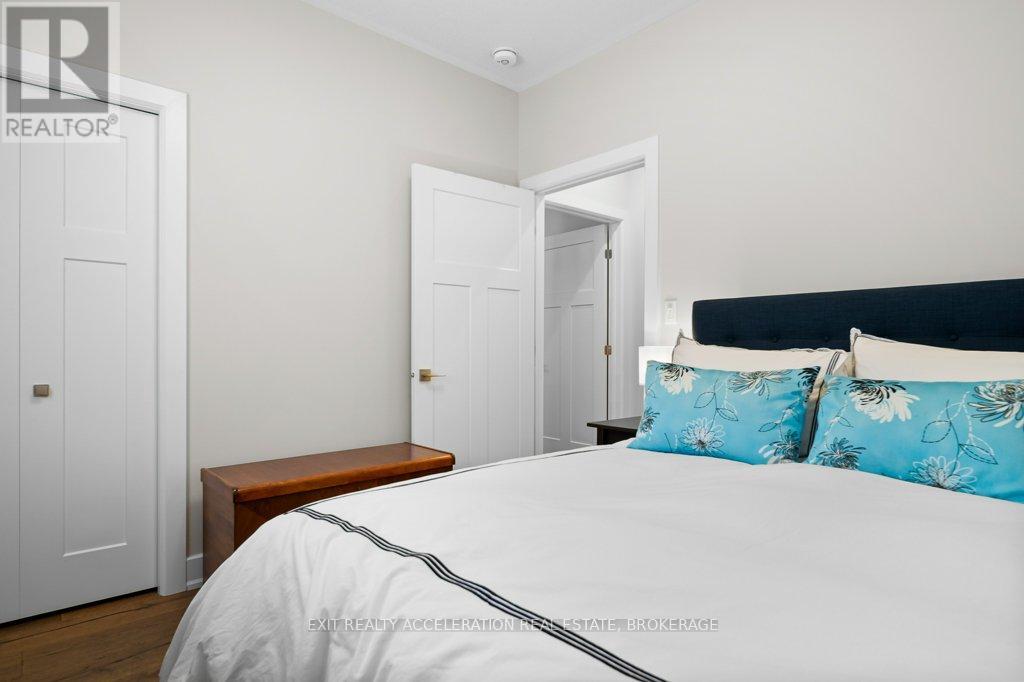 10 ADMIRAL COURT - 18