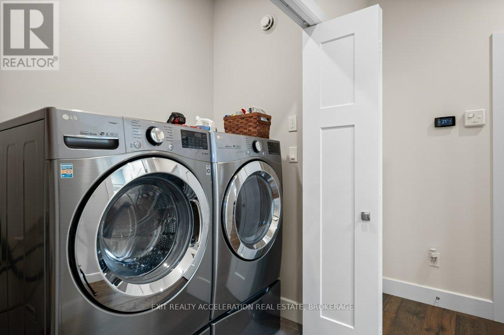 10 ADMIRAL COURT - 29