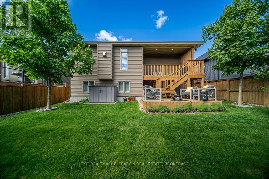 10 ADMIRAL COURT - 33