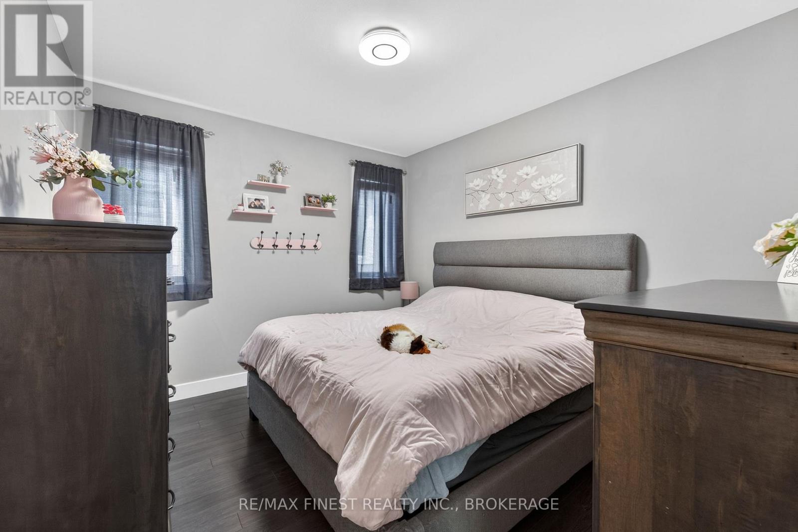 119 CHAMPAGNE CRESCENT - 10