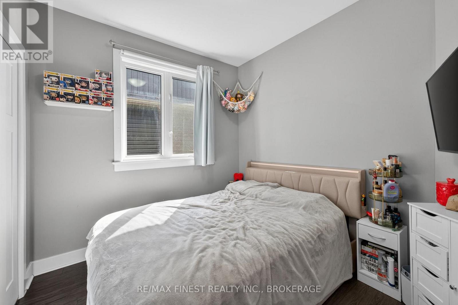 119 CHAMPAGNE CRESCENT - 12