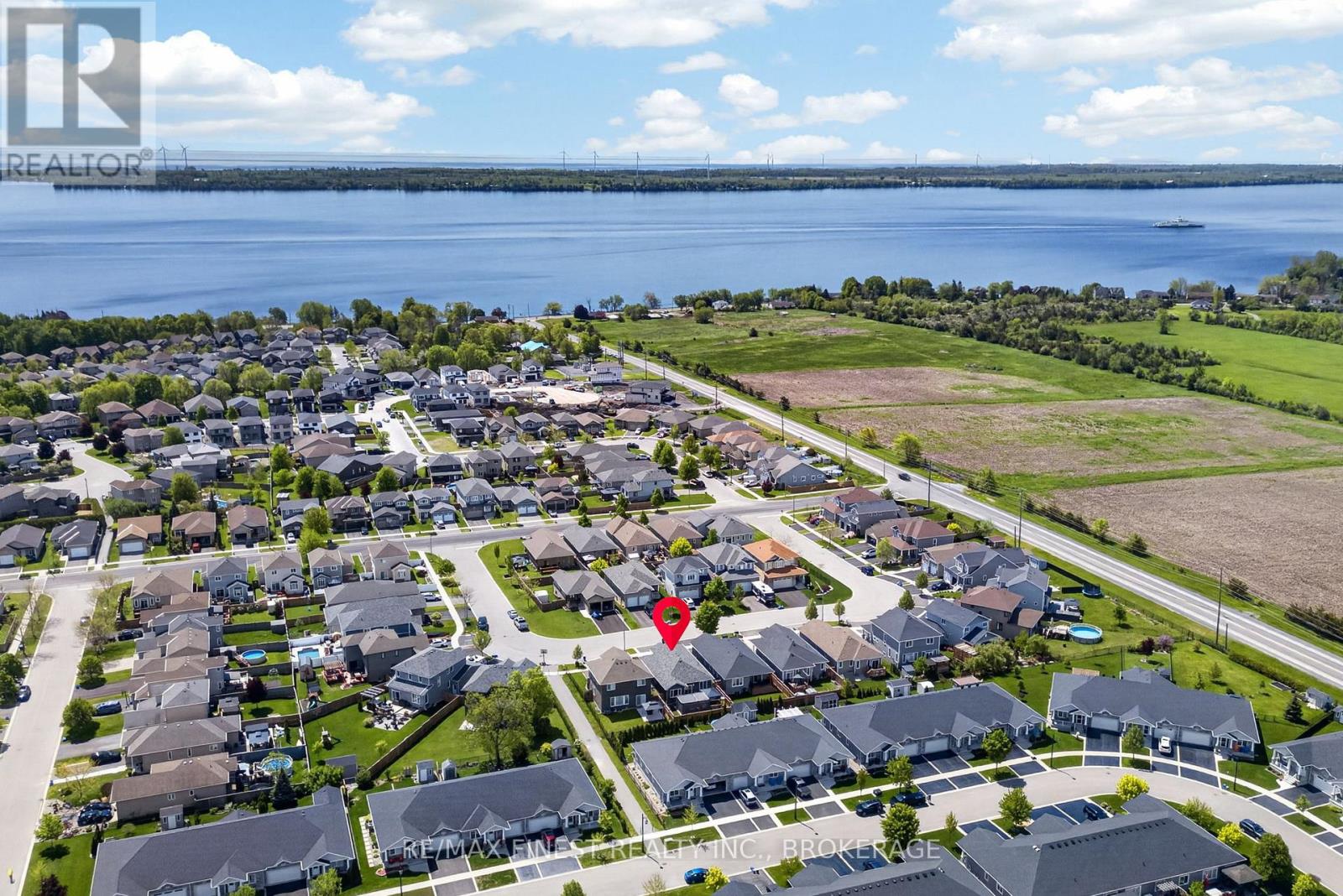 119 CHAMPAGNE CRESCENT - 28