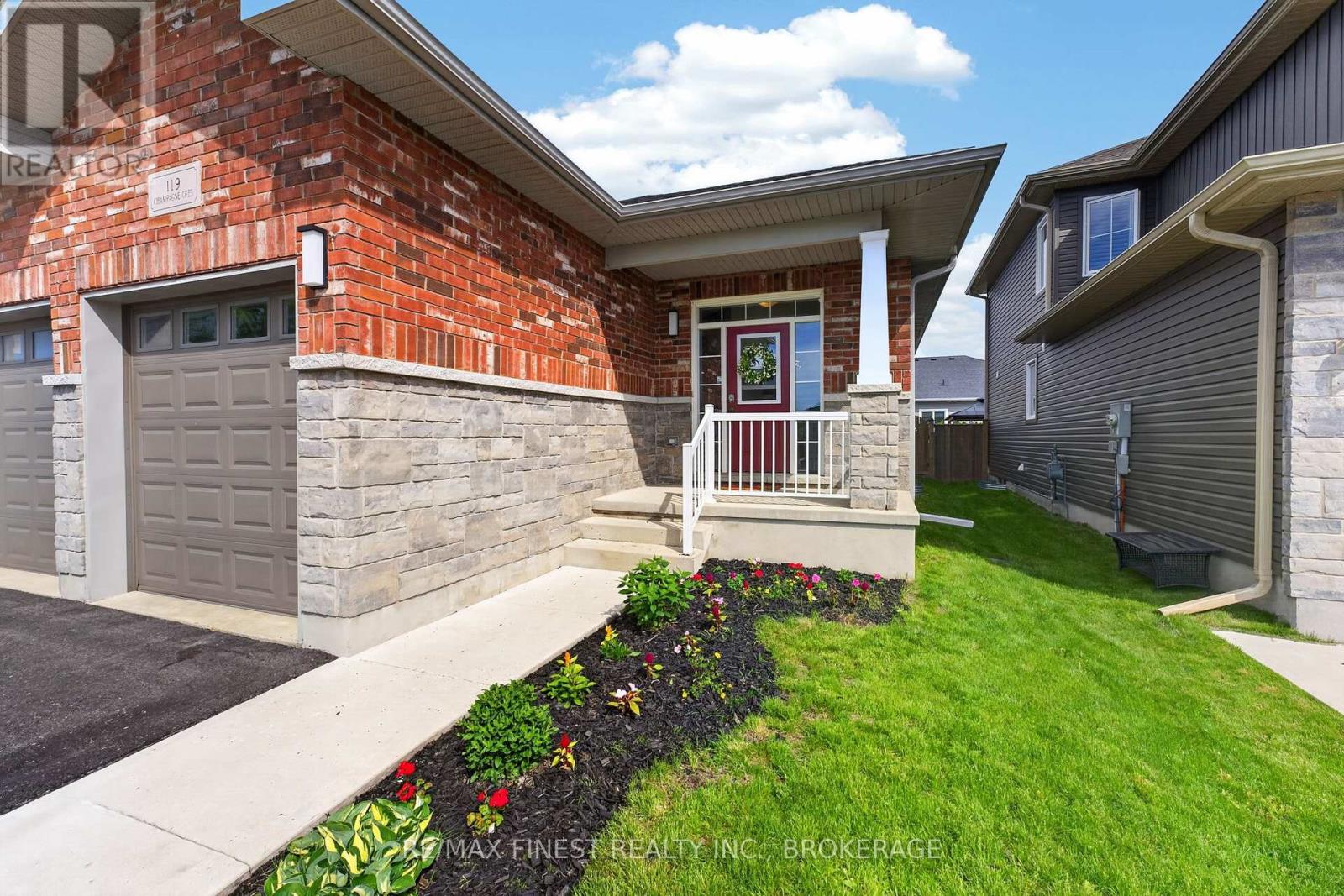 119 CHAMPAGNE CRESCENT - Image 3
