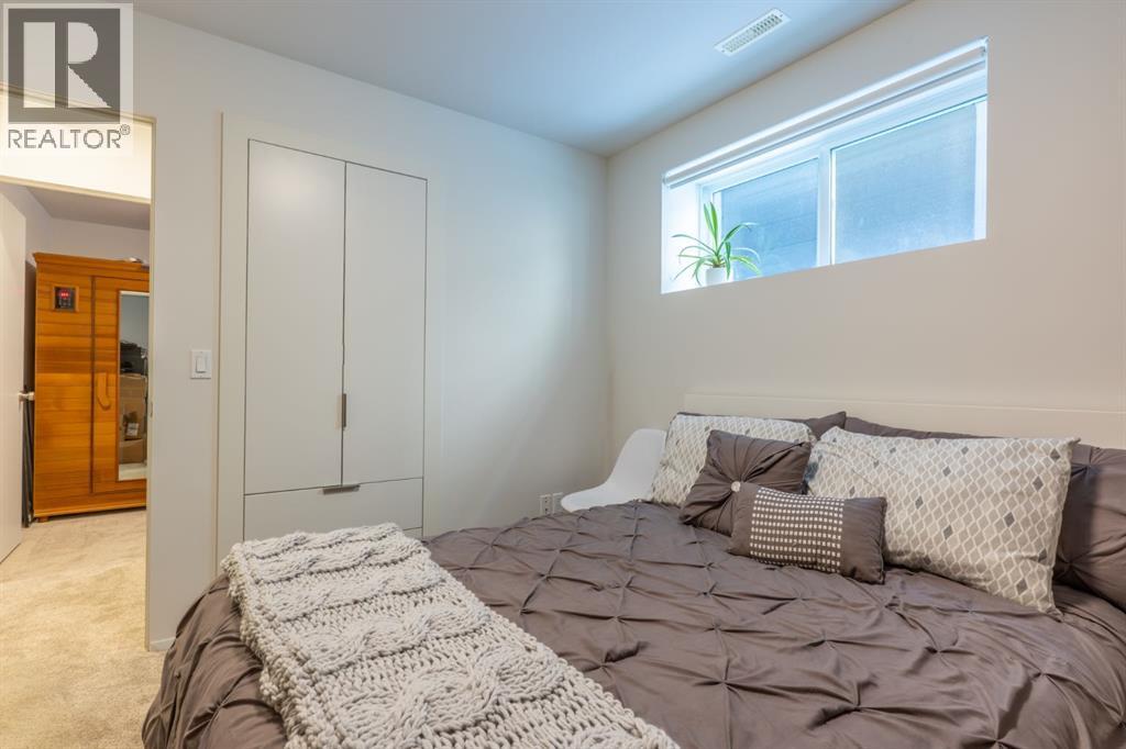 311 Somerside Road SE - 32
