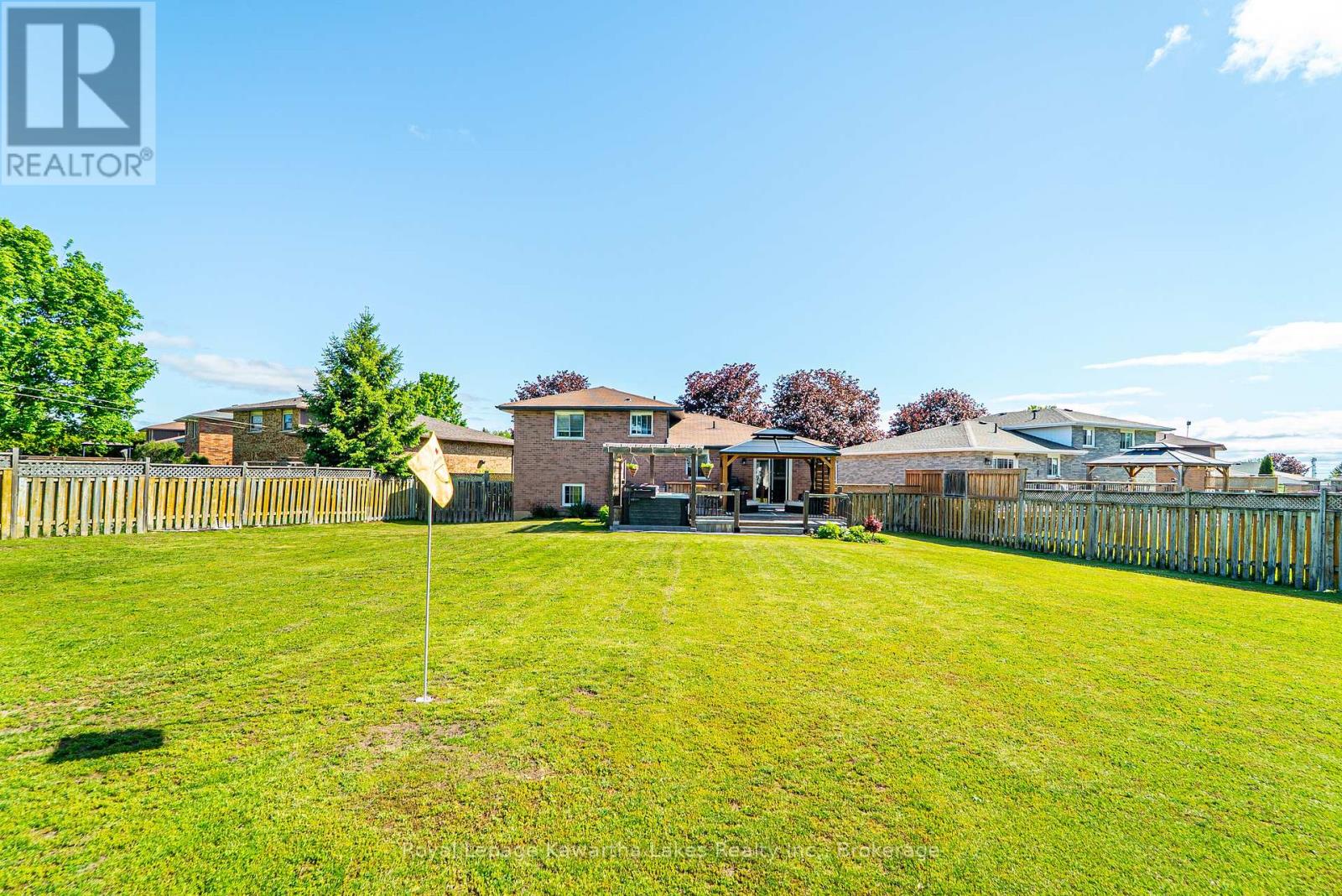 46 MADILL CRESCENT - 18
