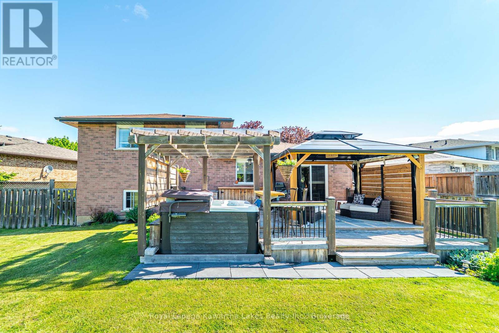 46 MADILL CRESCENT - 20