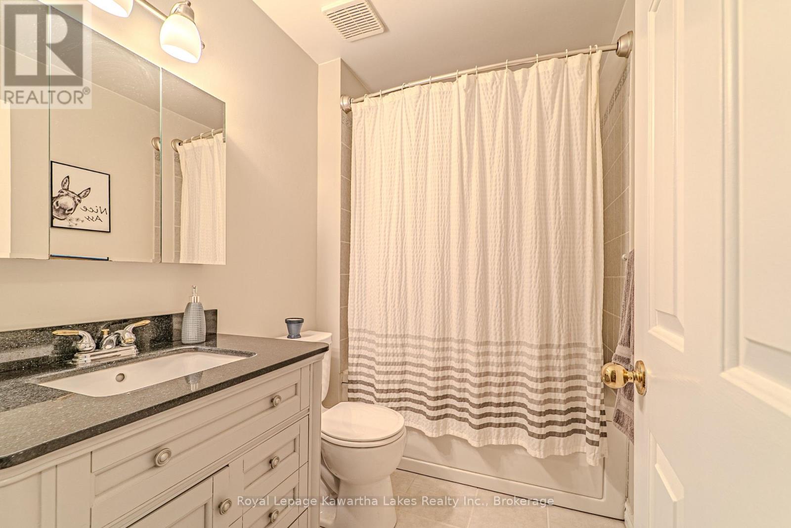 46 MADILL CRESCENT - 35