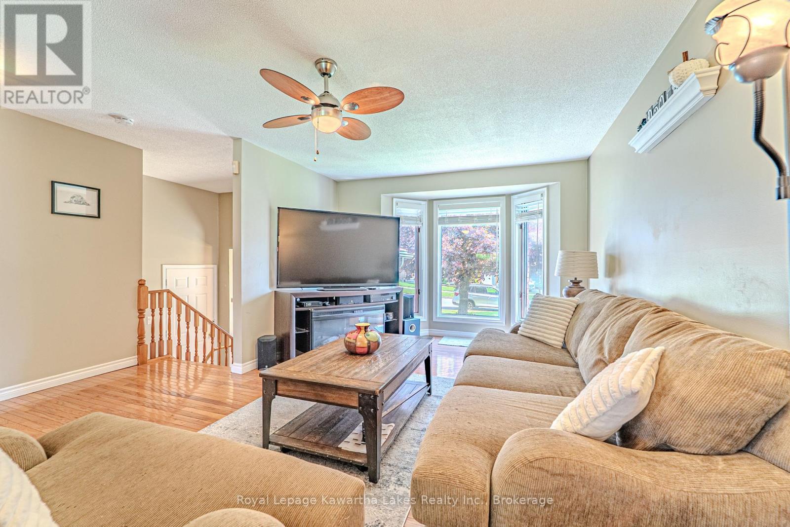 46 MADILL CRESCENT - 38