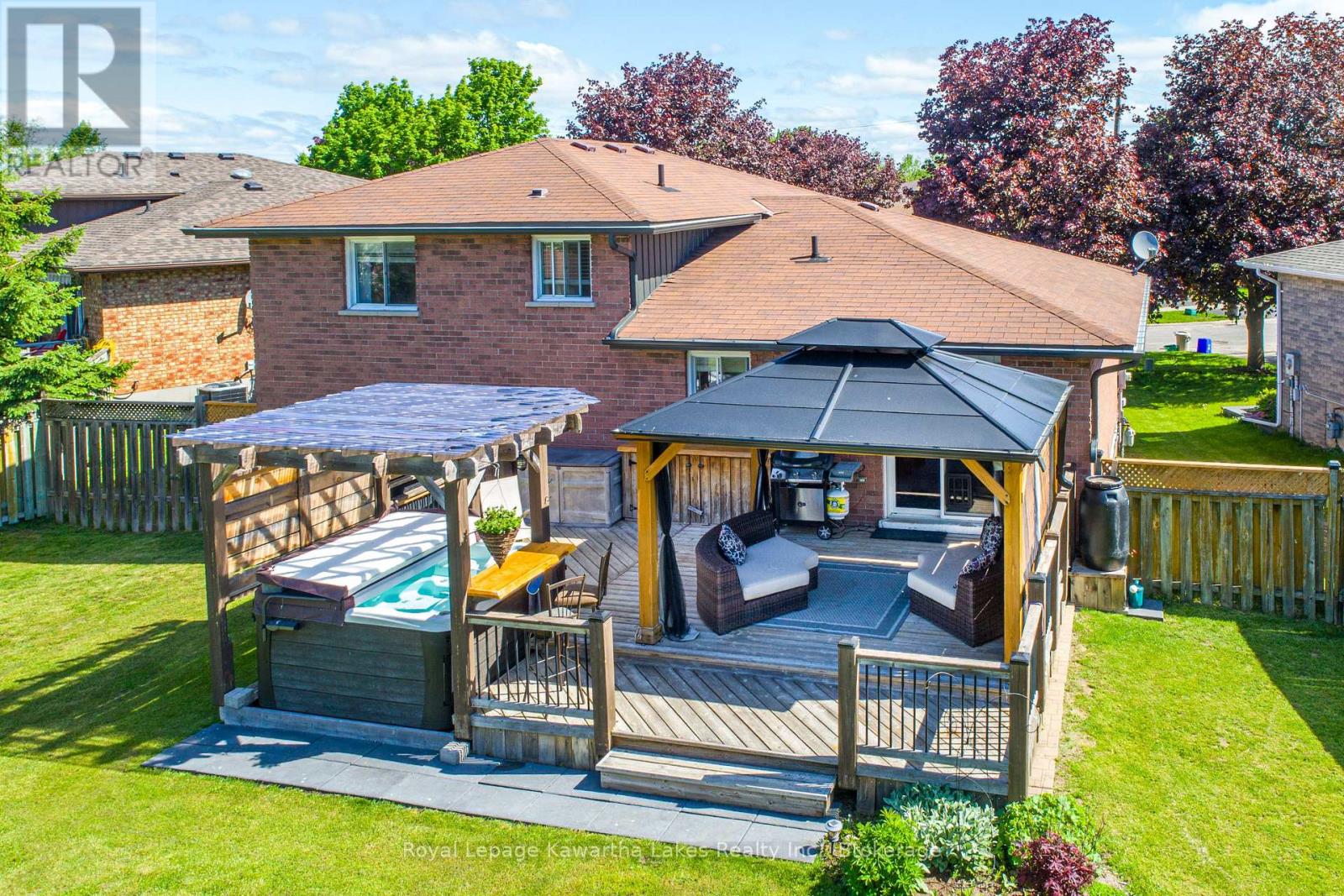 46 MADILL CRESCENT - 46