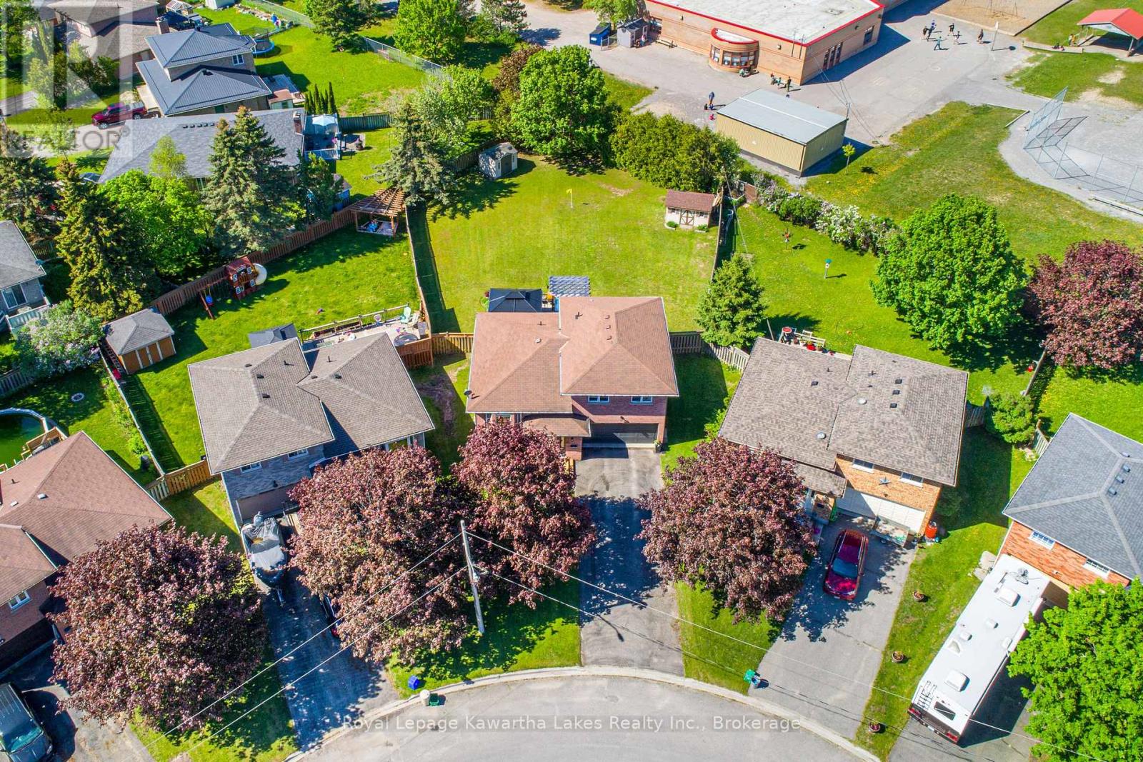 46 MADILL CRESCENT - 5