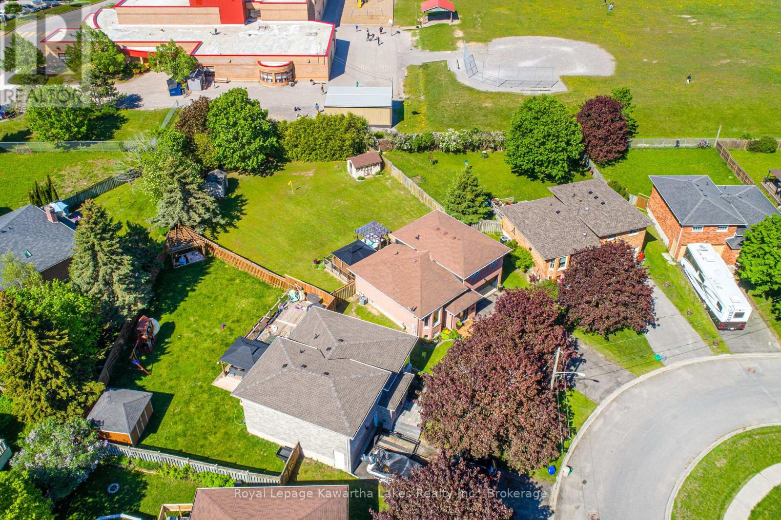 46 MADILL CRESCENT - 6