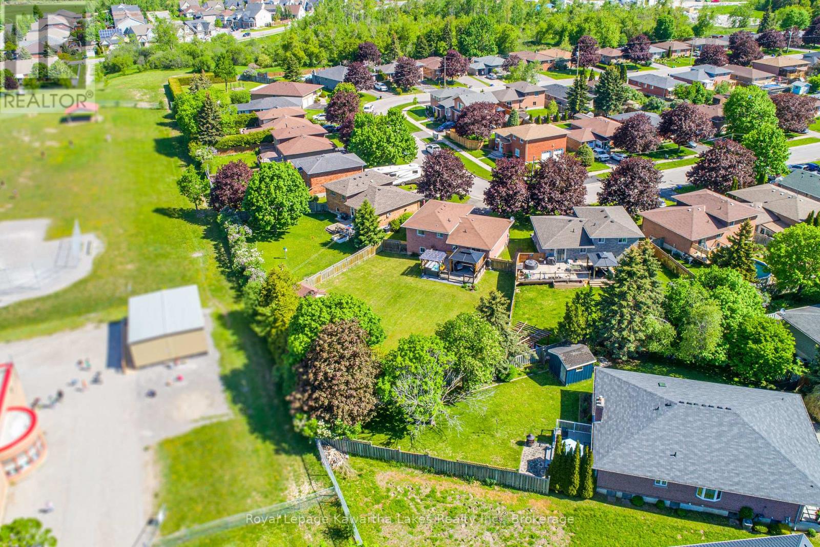 46 MADILL CRESCENT - 9