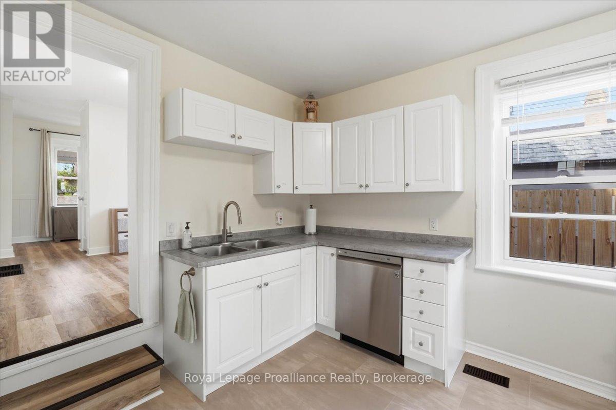 26 MARMORA STREET - 11