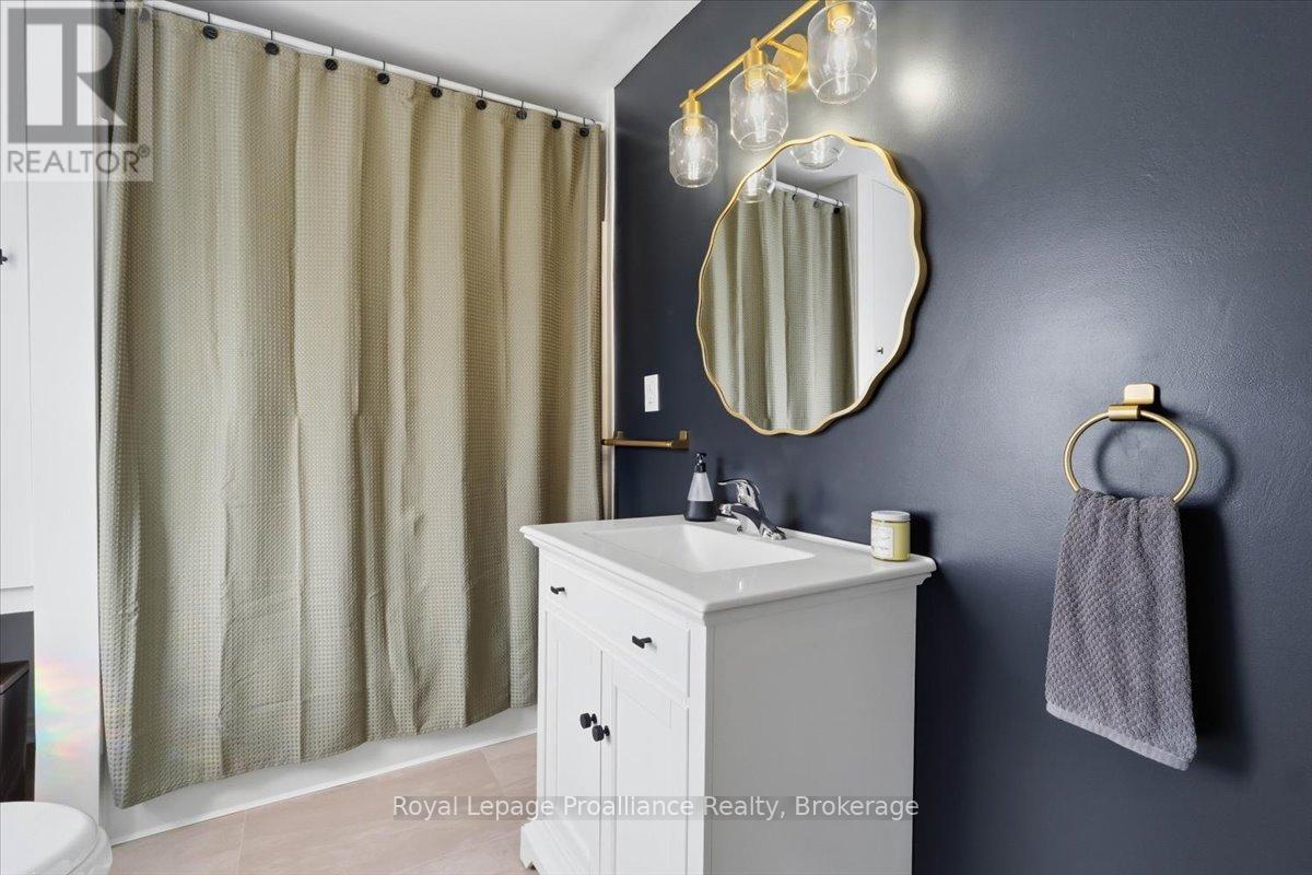 26 MARMORA STREET - 23
