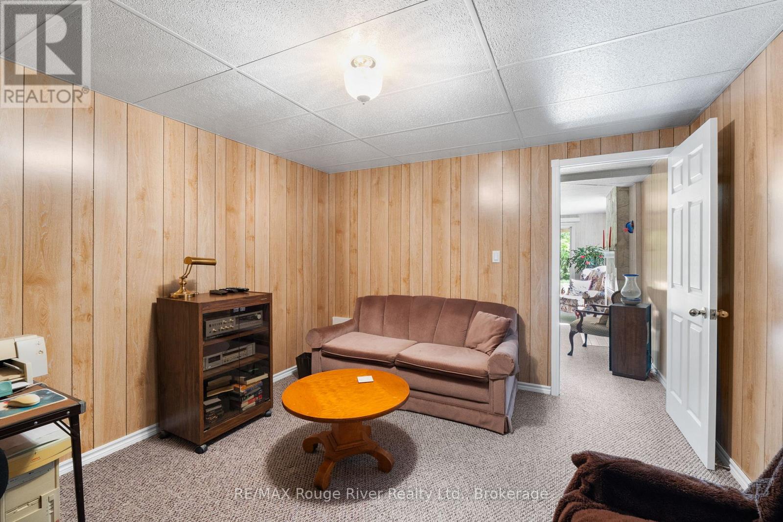 2 SUNRISE COURT - 43