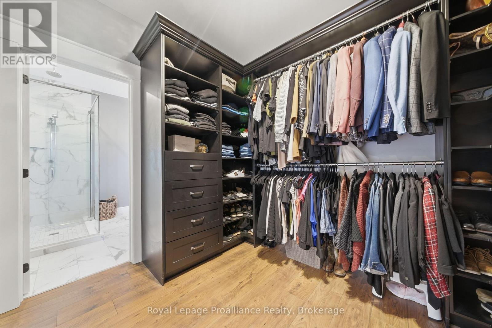 137 WINDWHISPER DRIVE - 23