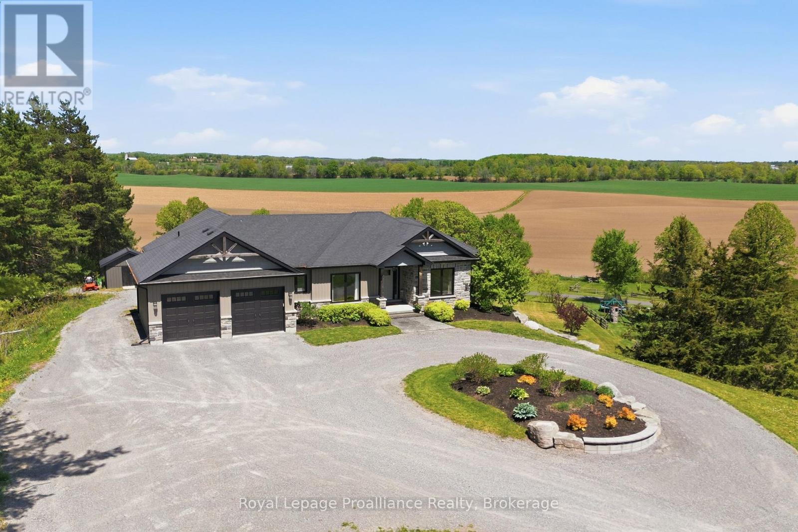 137 WINDWHISPER DRIVE - Image 3