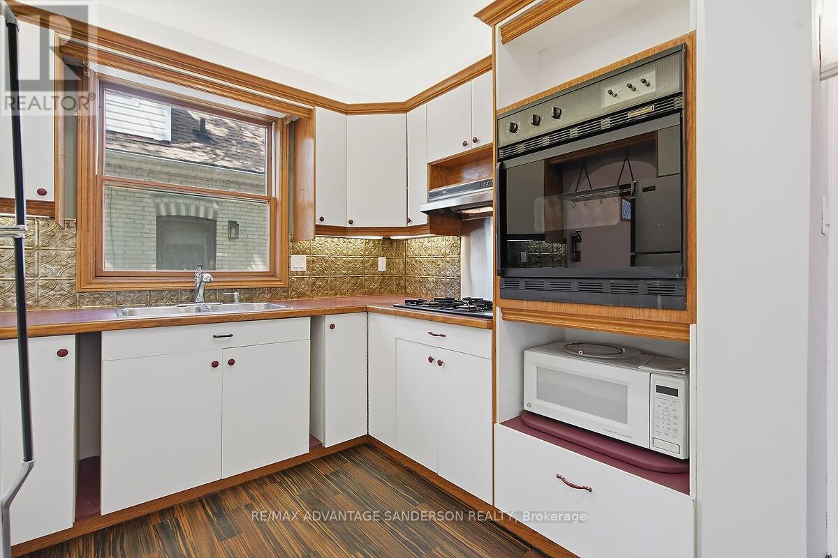 13 BRIGHTON STREET - 28