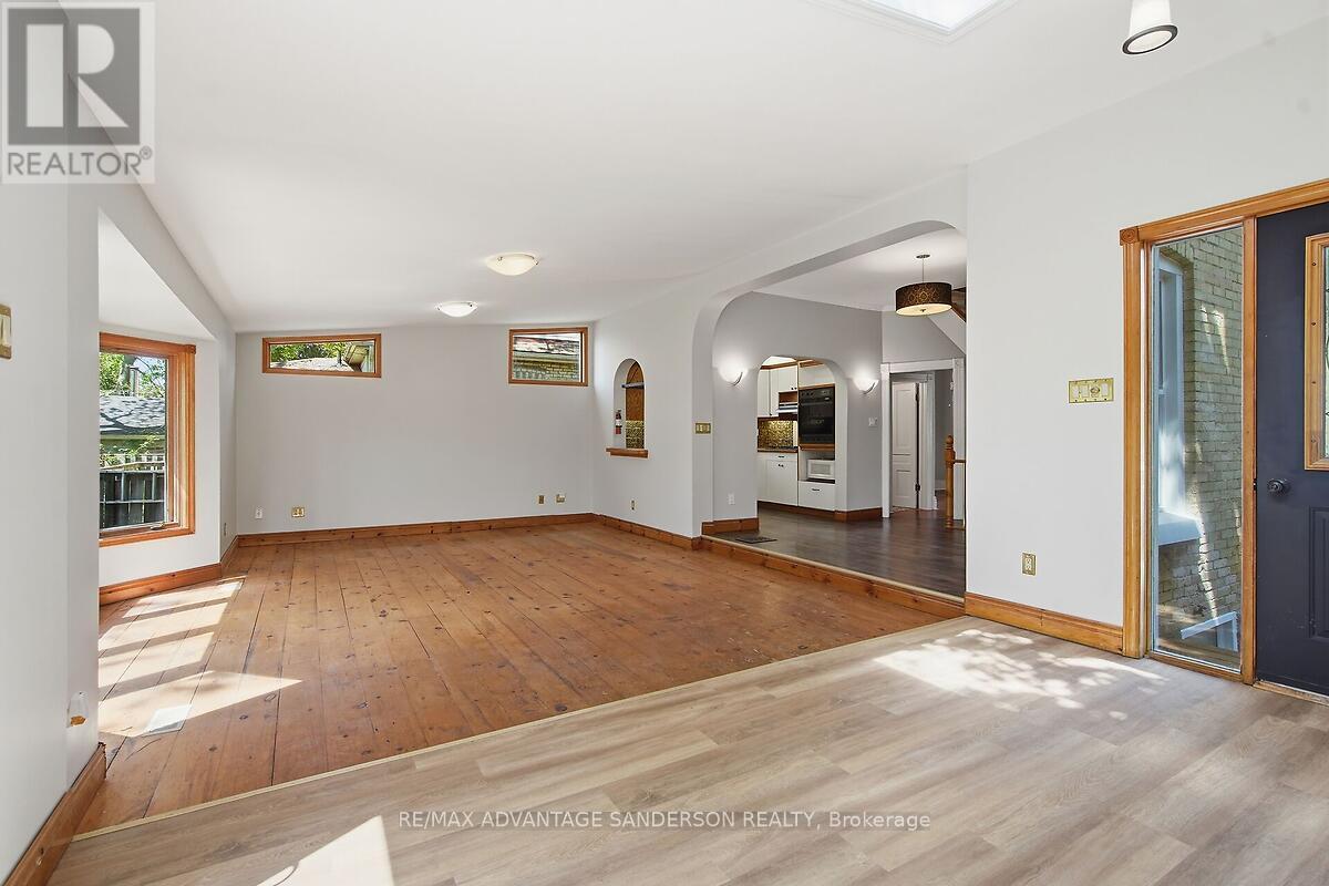 13 BRIGHTON STREET - 32