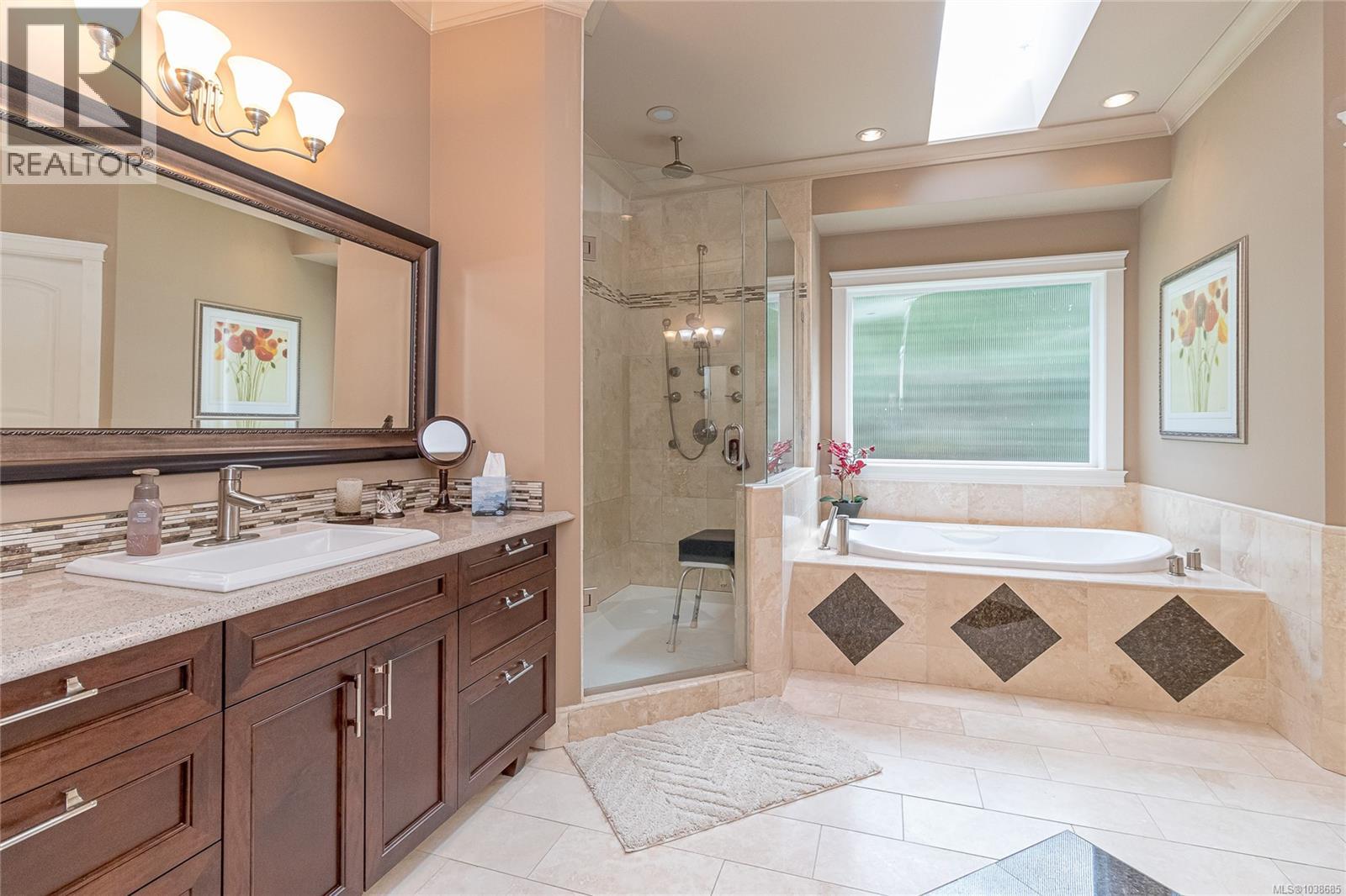 10115 Chemainus Rd - 17