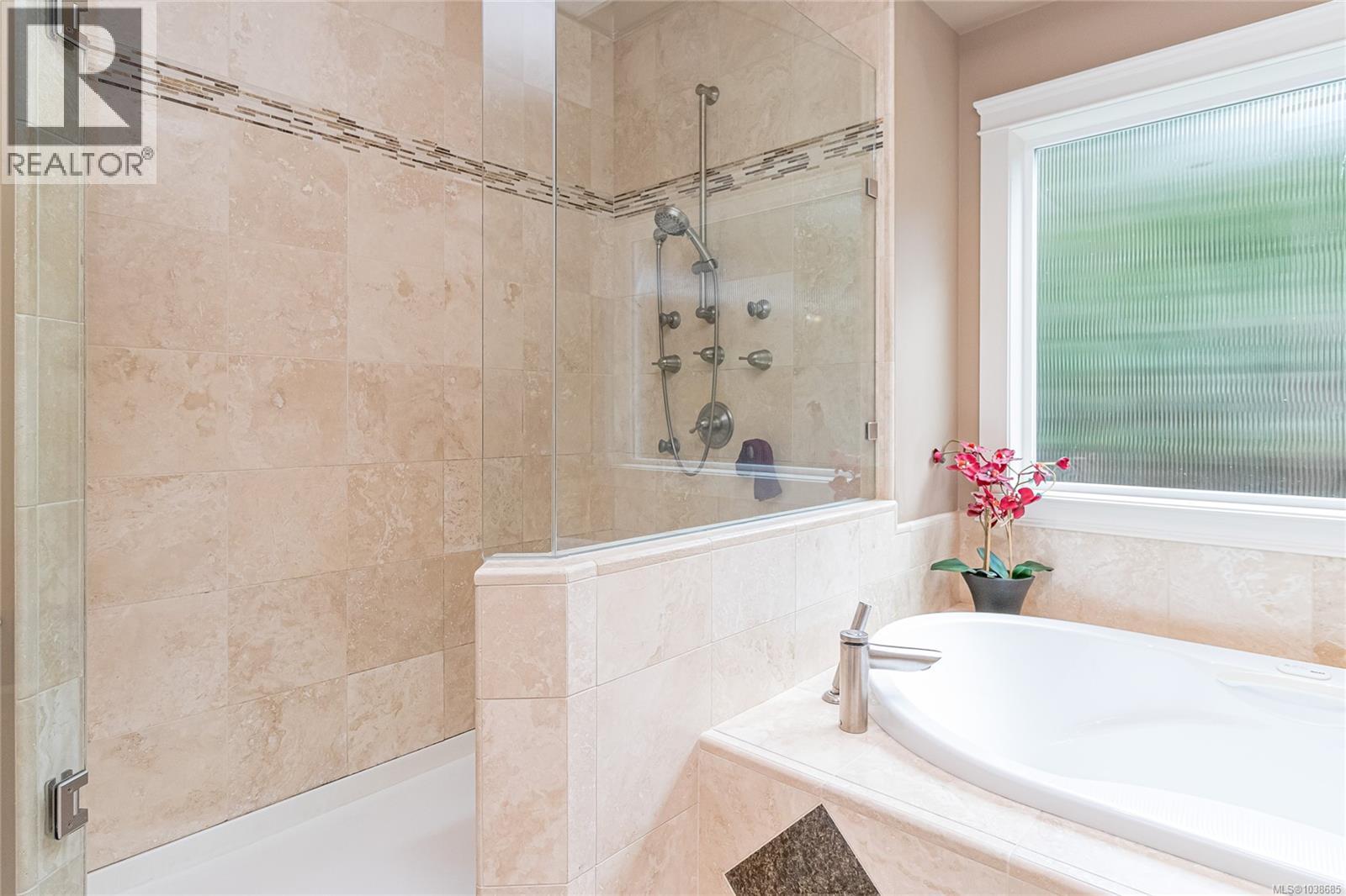 10115 Chemainus Rd - 18