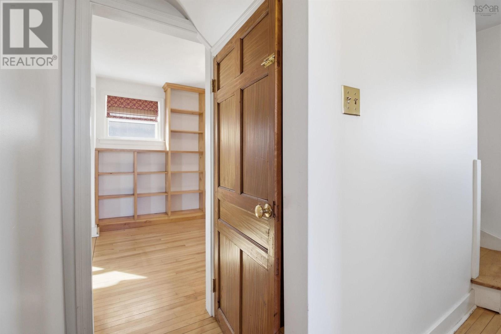 11 Maple Grove Avenue - 21