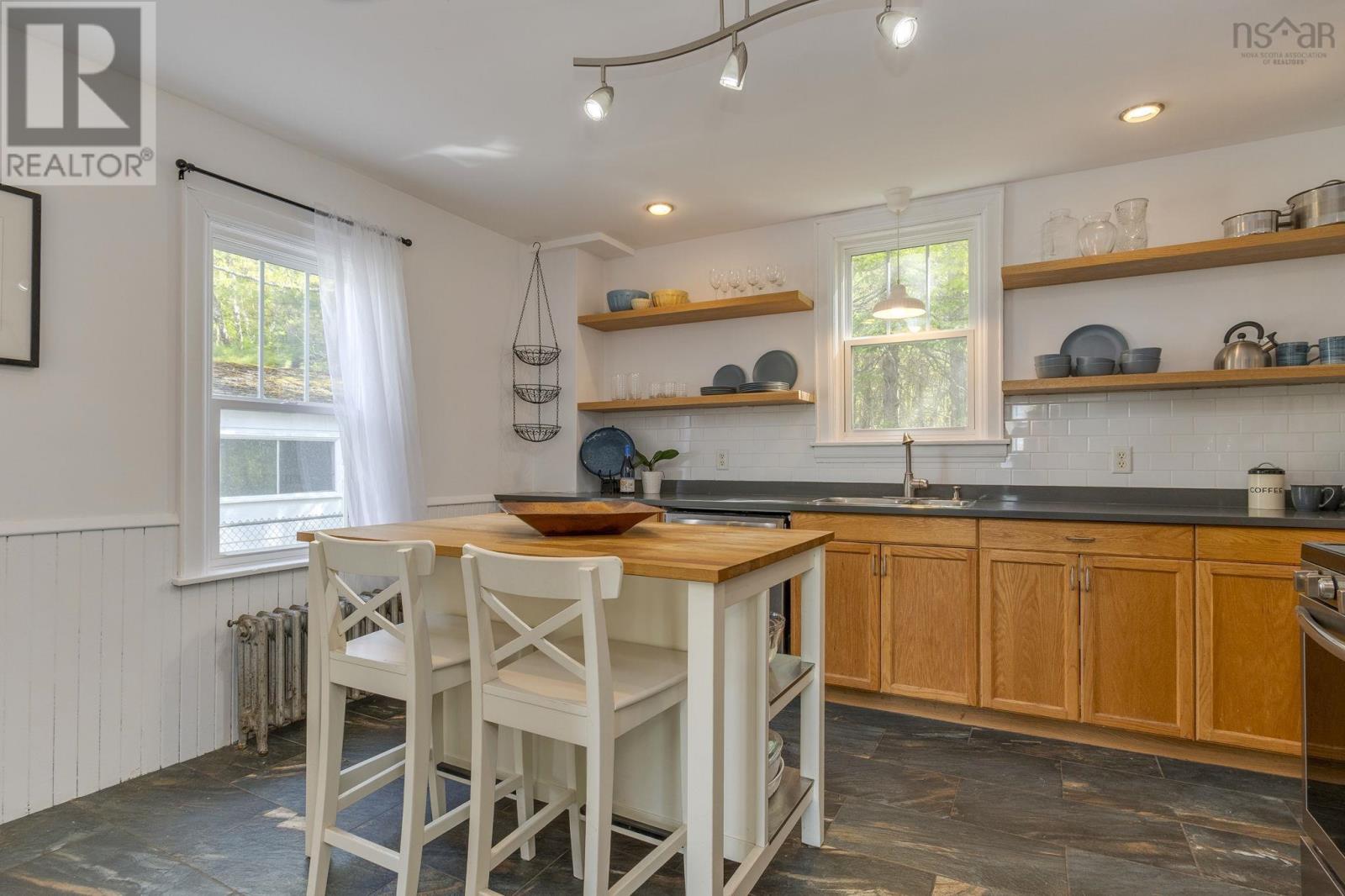 Property 21 of 45 of 19 Tophill Road