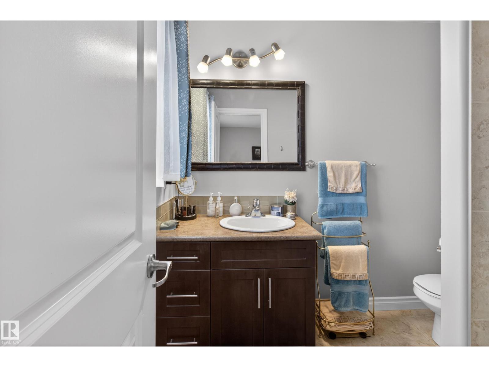 21 Beaverhill View Cr - 23
