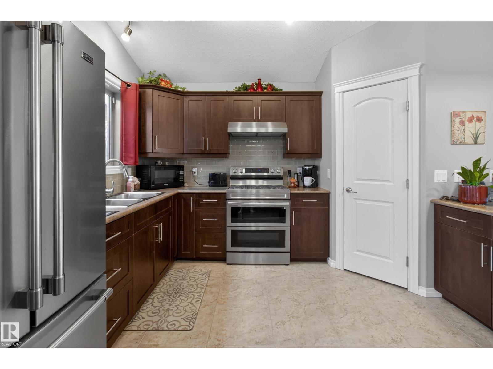 21 Beaverhill View Cr - 8