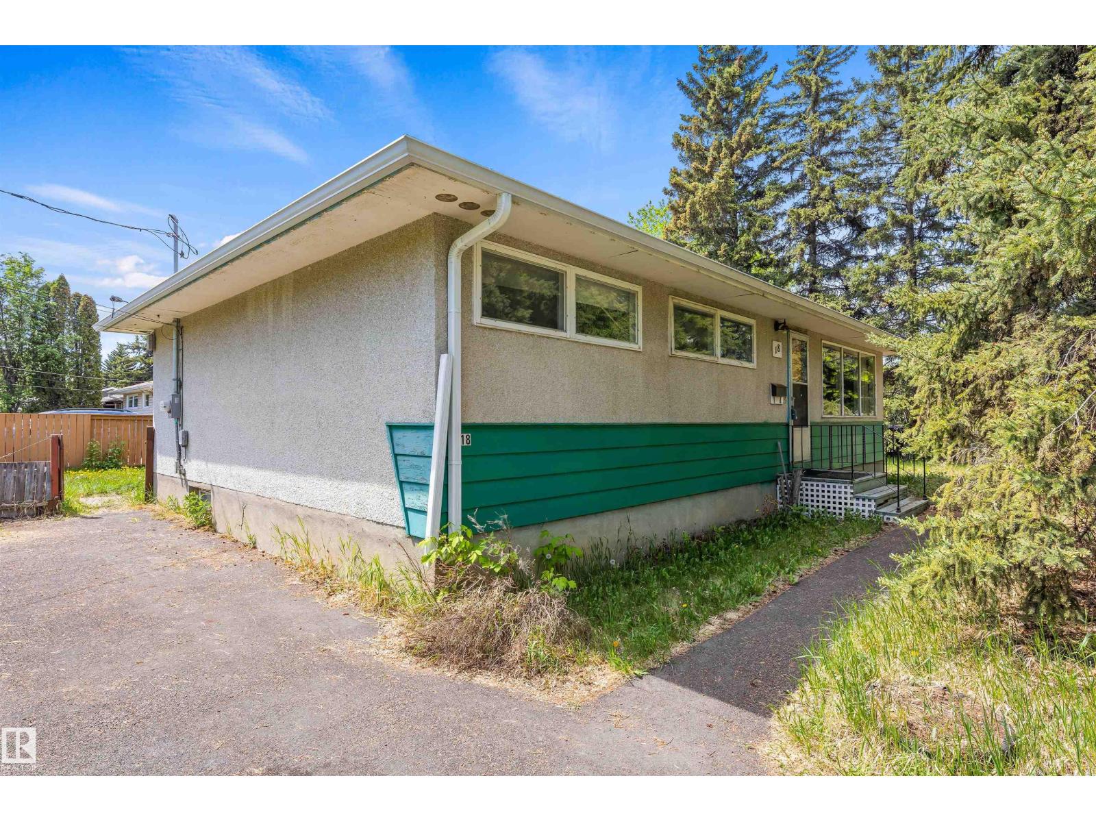 18 SUNNYSIDE CR - Image 2