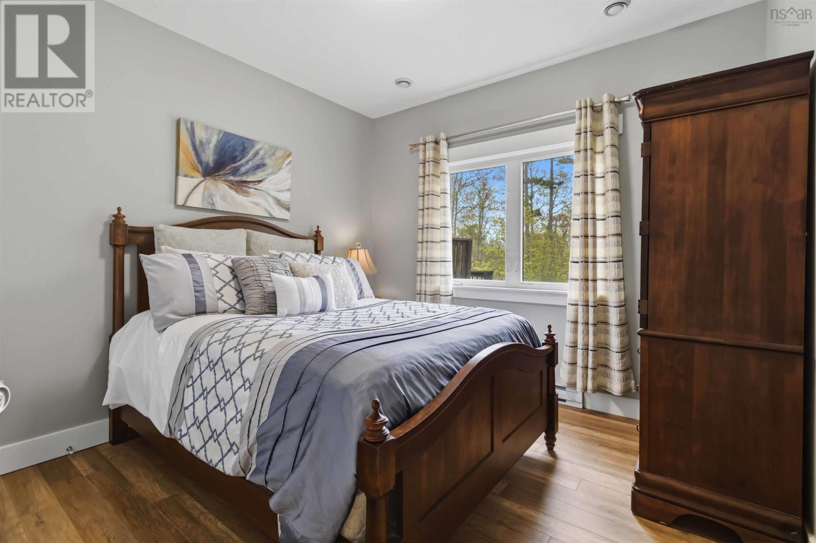 Property 35 of 41 of 19 PINE HILL Drive