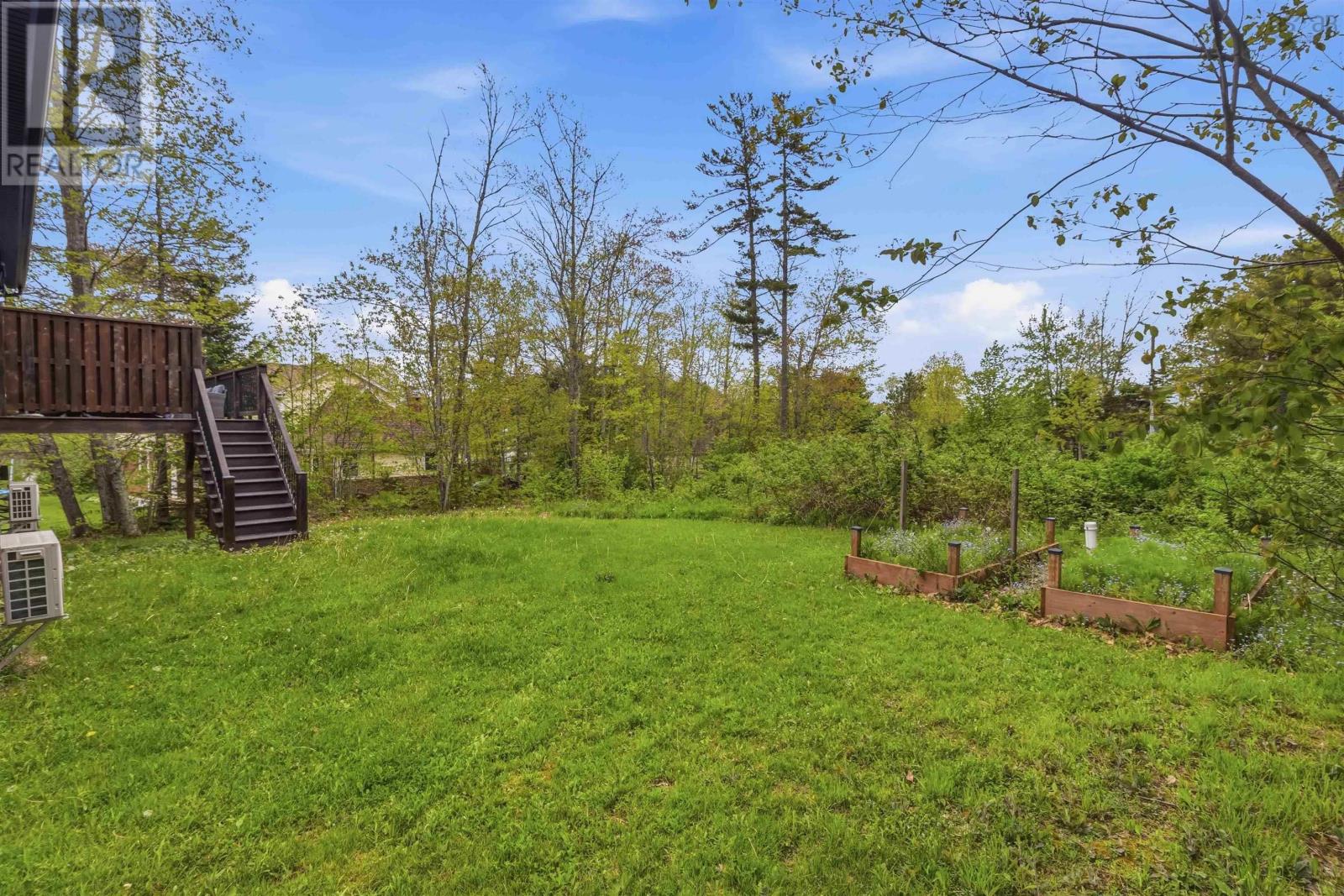 Property 33 of 41 of 19 PINE HILL Drive