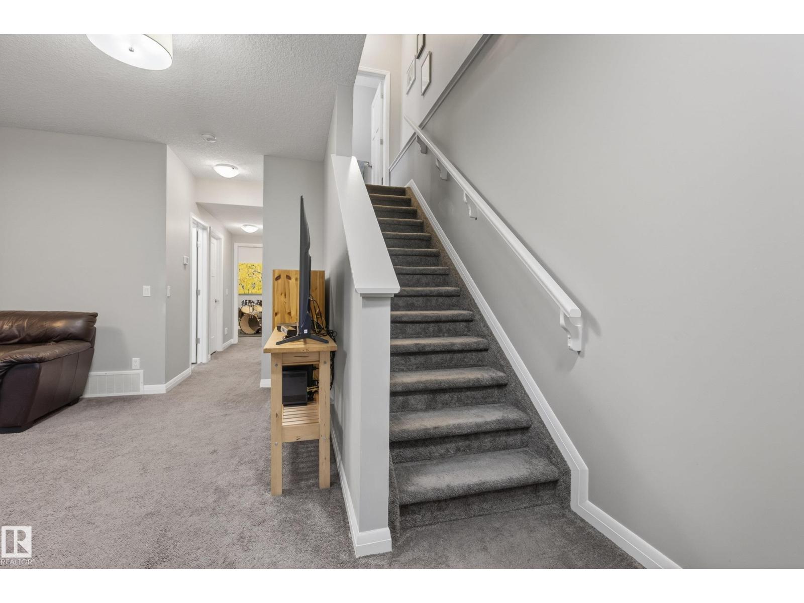8416 23 AV SW - 36