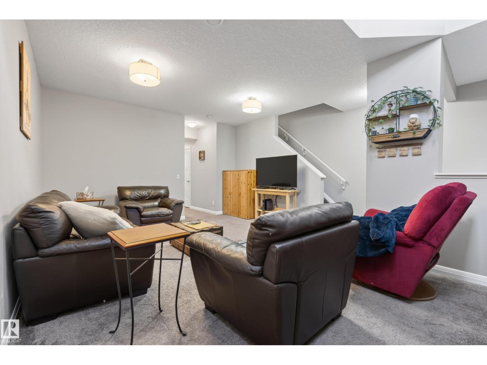 8416 23 AV SW - 39