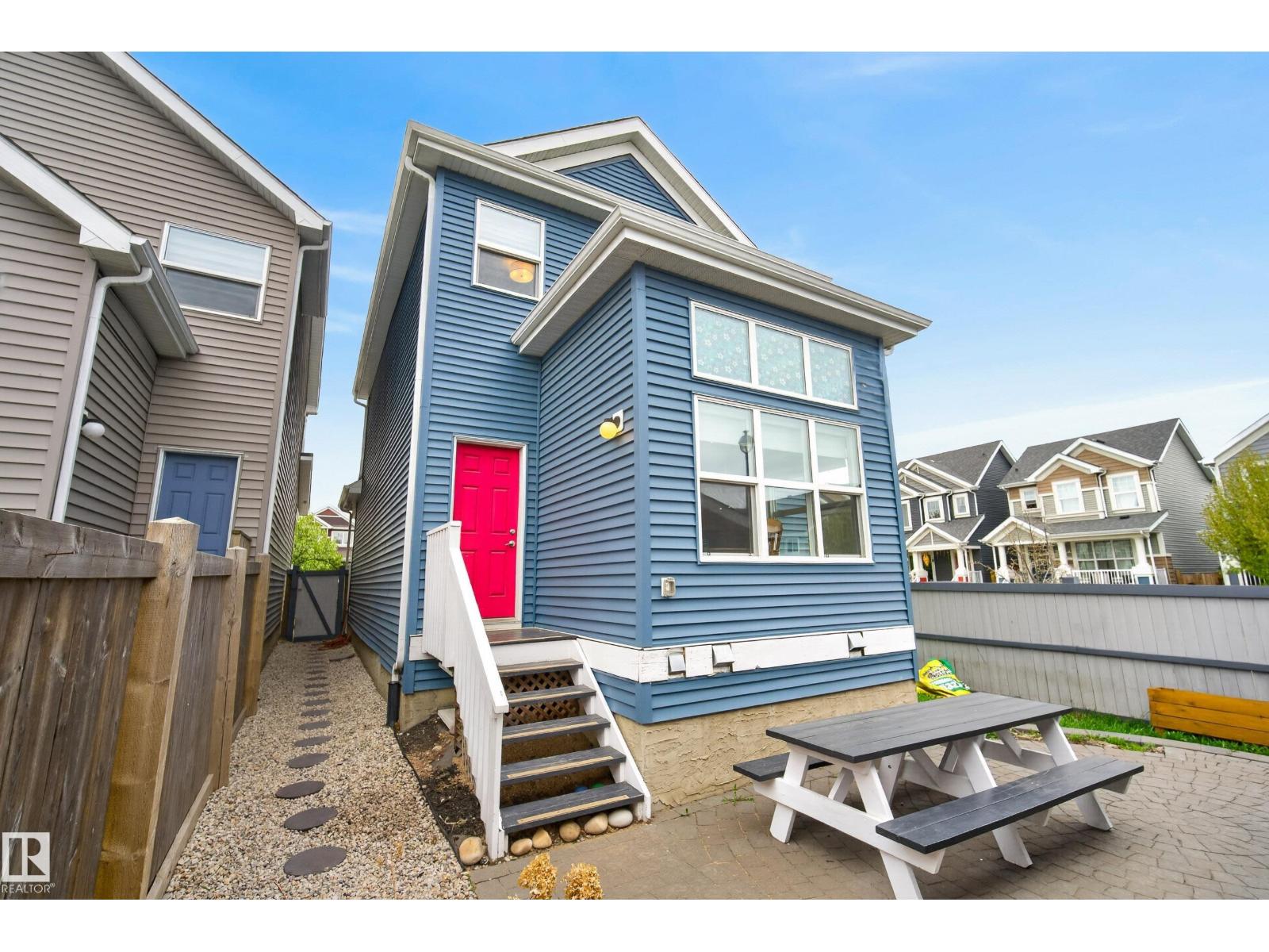 8416 23 AV SW - 45