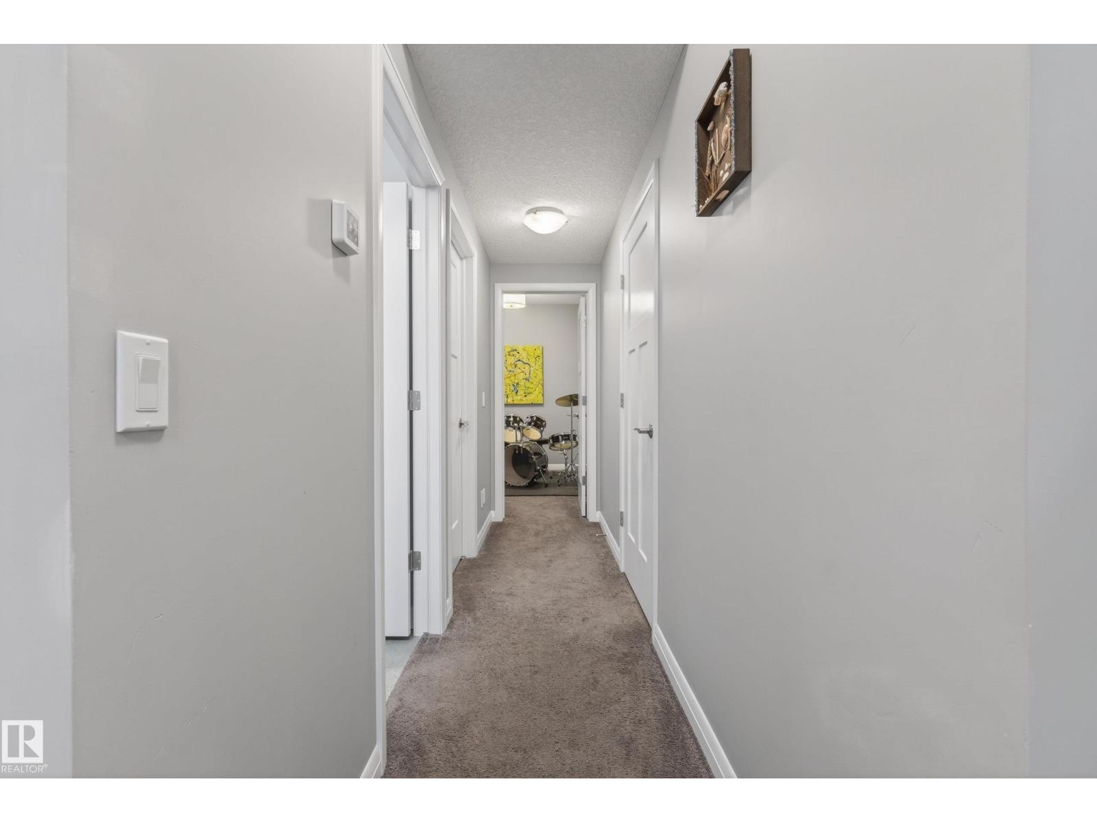 8416 23 AV SW - 31