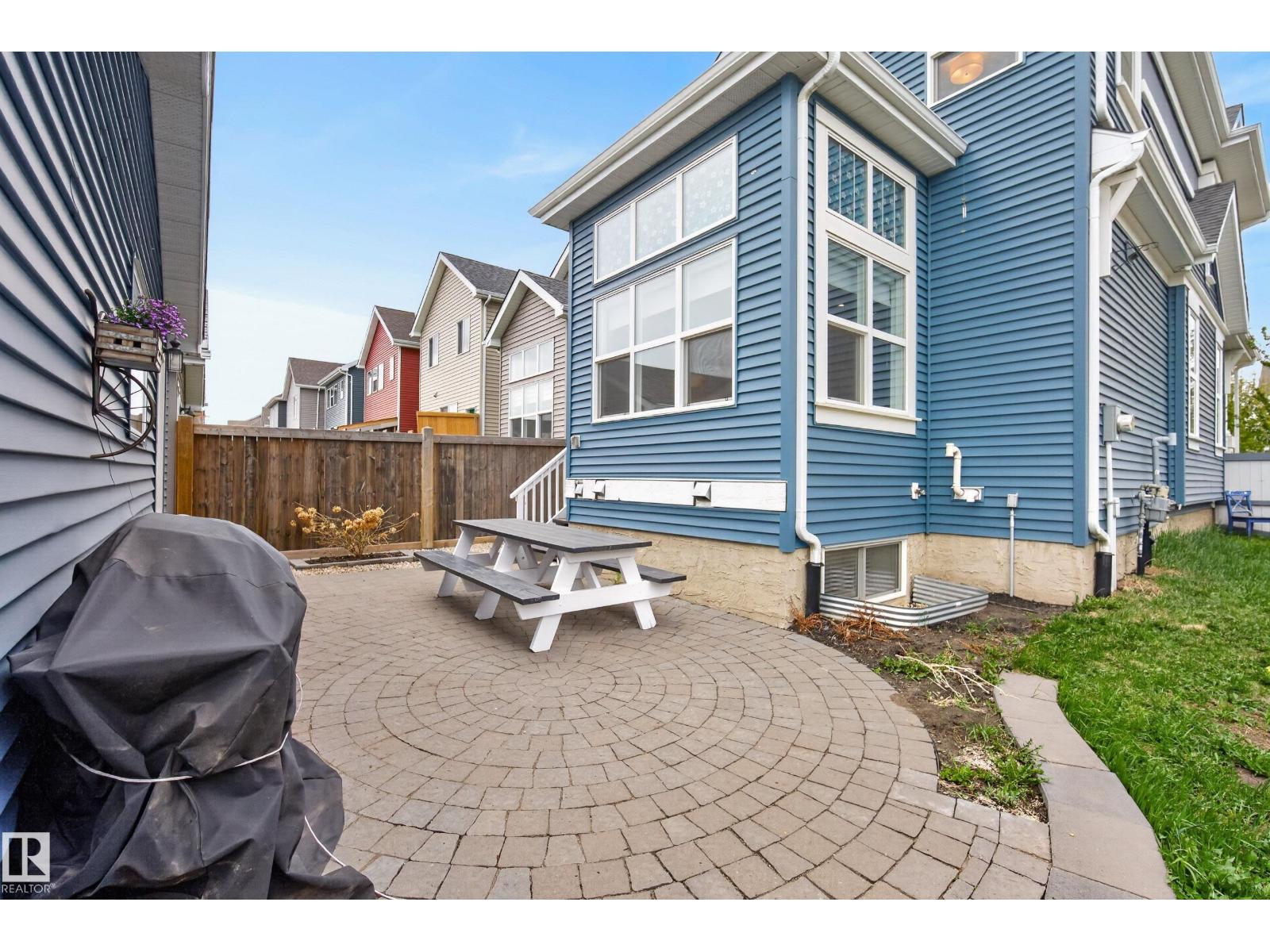8416 23 AV SW - 46