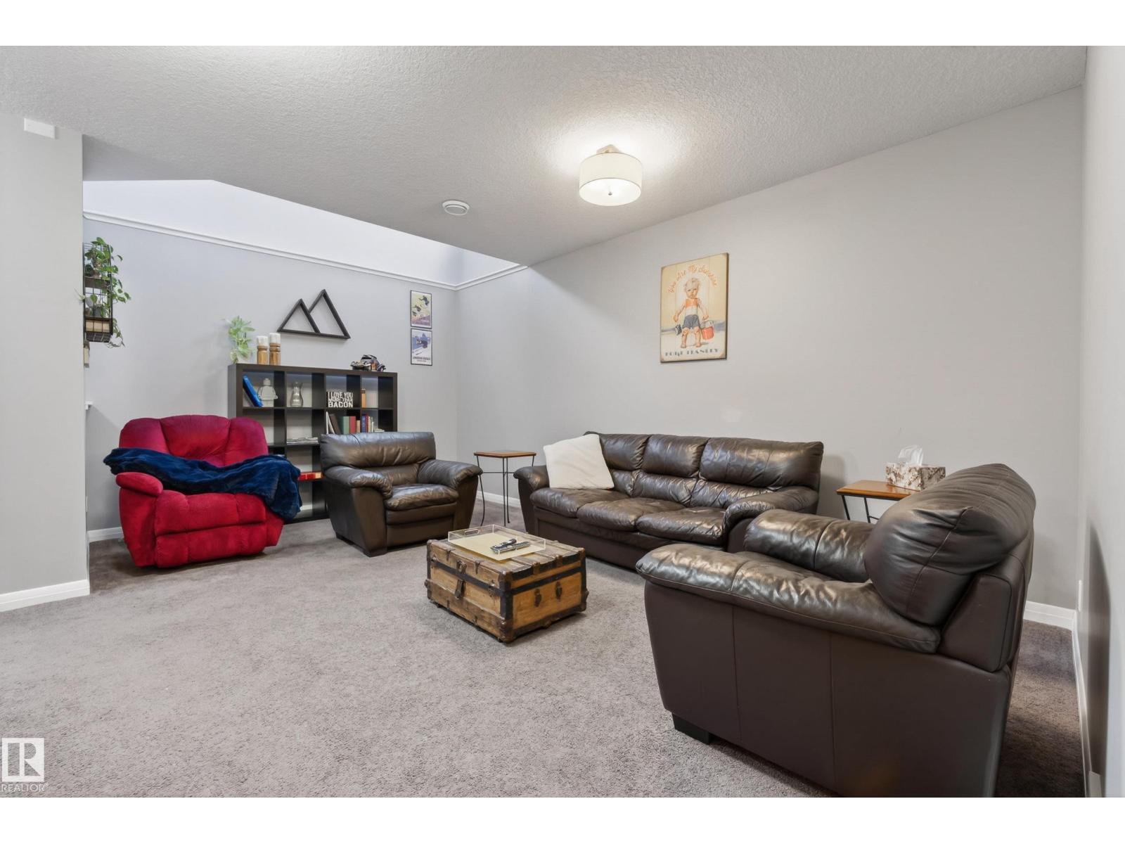 8416 23 AV SW - 38
