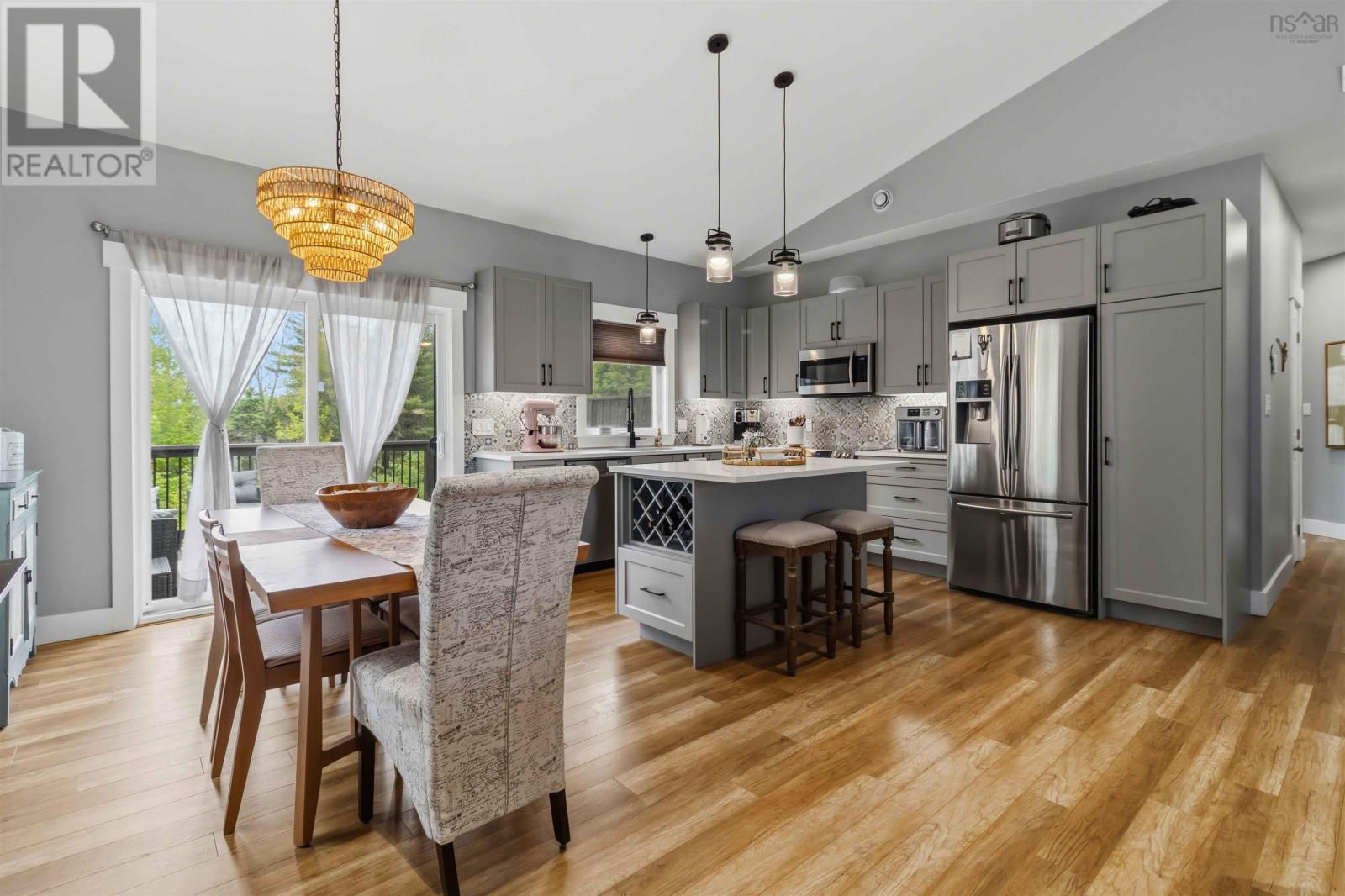 Property 23 of 41 of 19 PINE HILL Drive