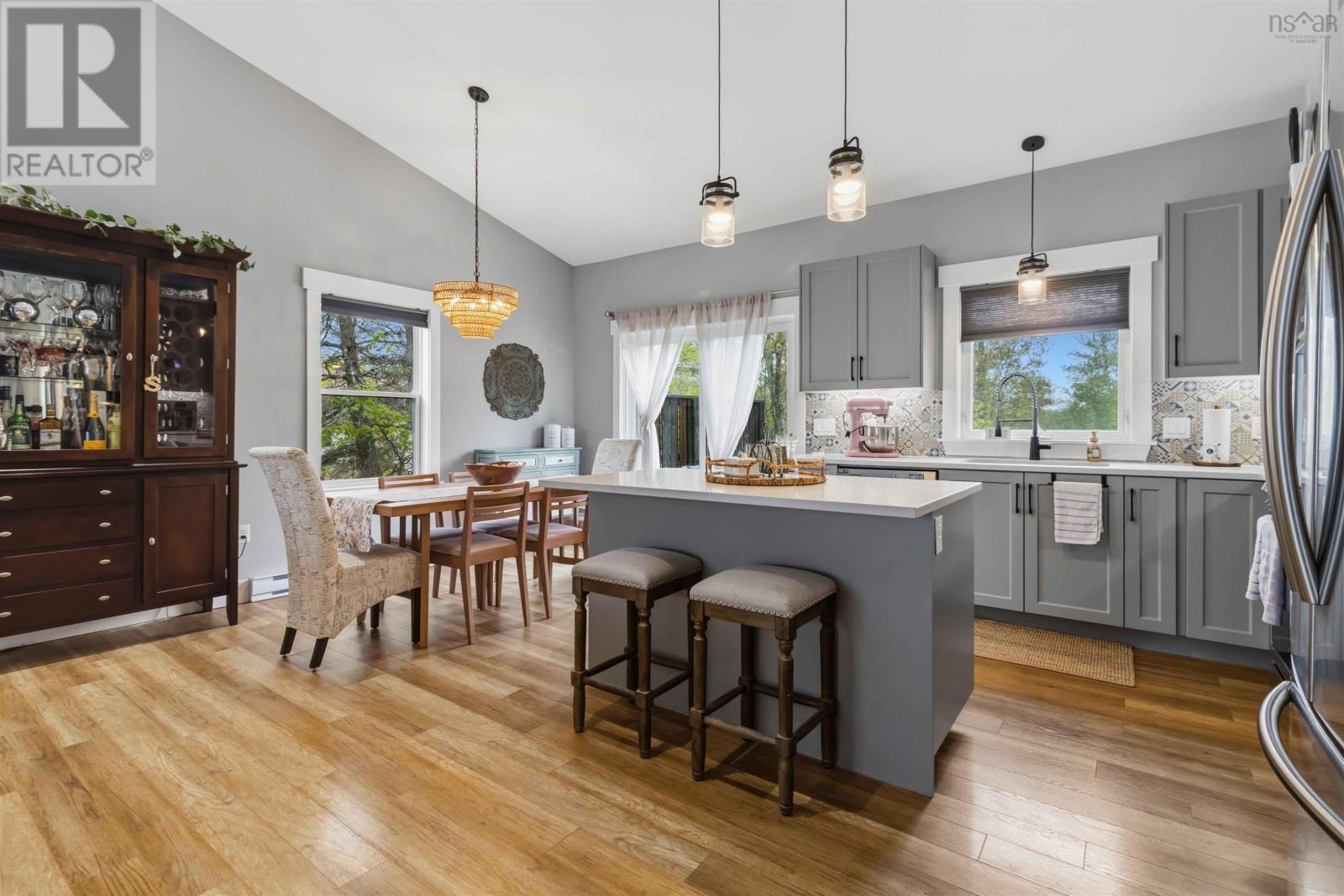 Property 31 of 41 of 19 PINE HILL Drive