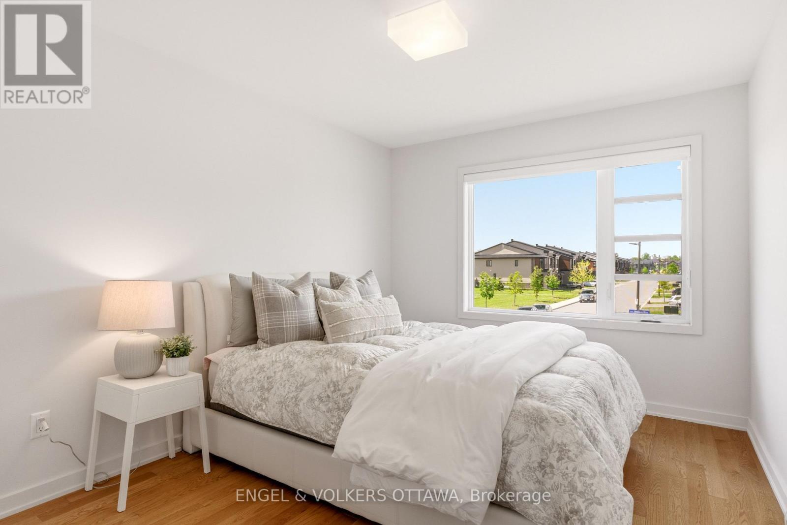 256 SHUTTLEWORTH DRIVE - 30
