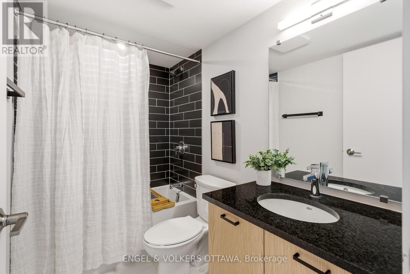 256 SHUTTLEWORTH DRIVE - 38