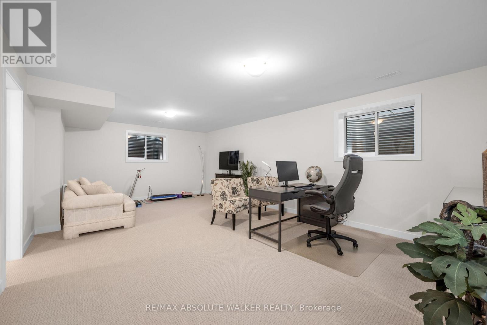 515 PAAKANAAK AVENUE - 34