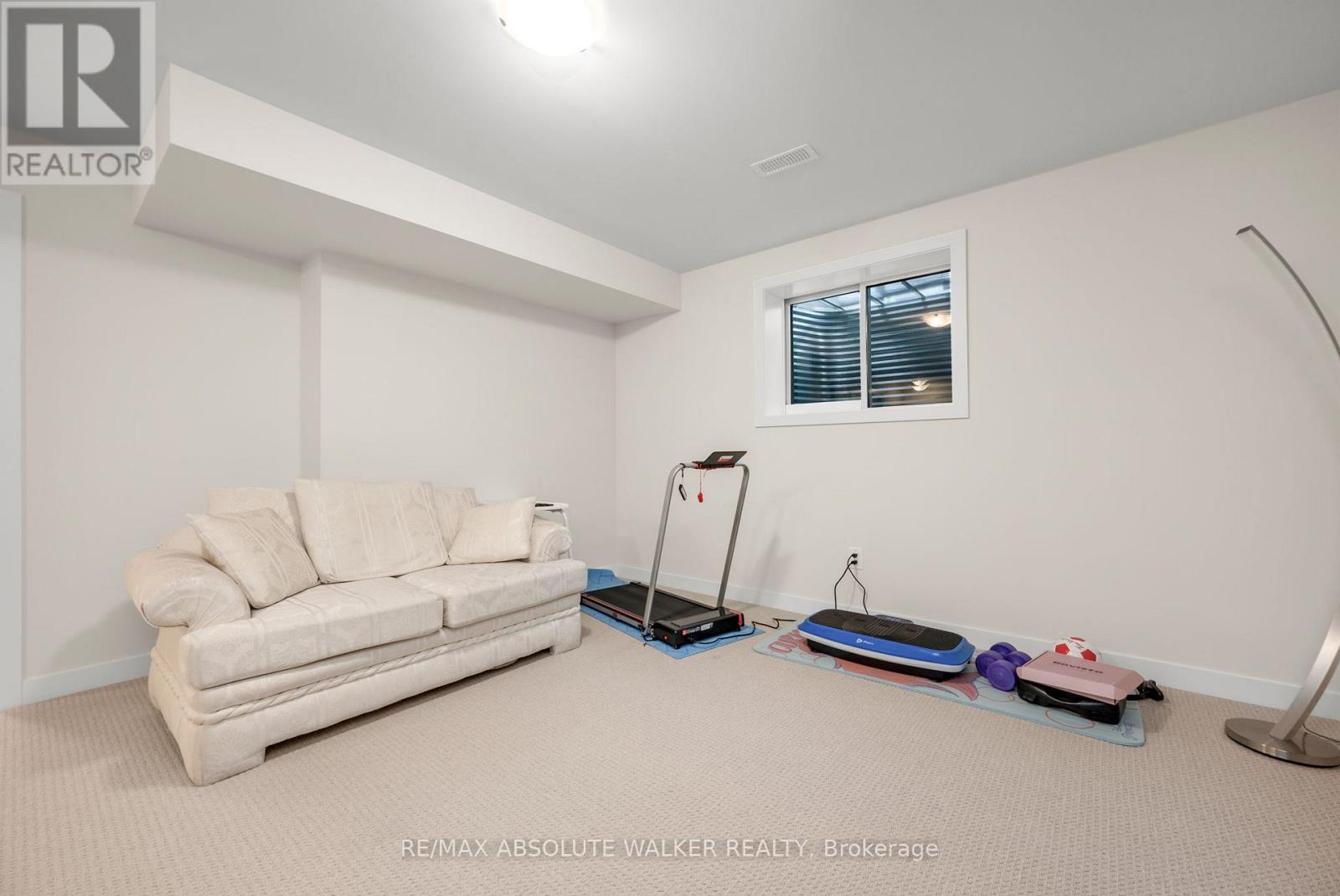 515 PAAKANAAK AVENUE - 35