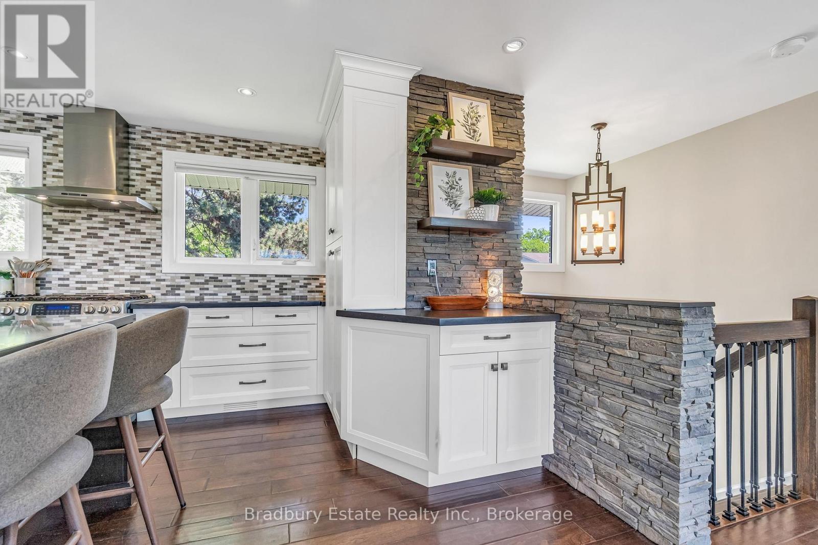 498 WICKLOW ROAD - 7
