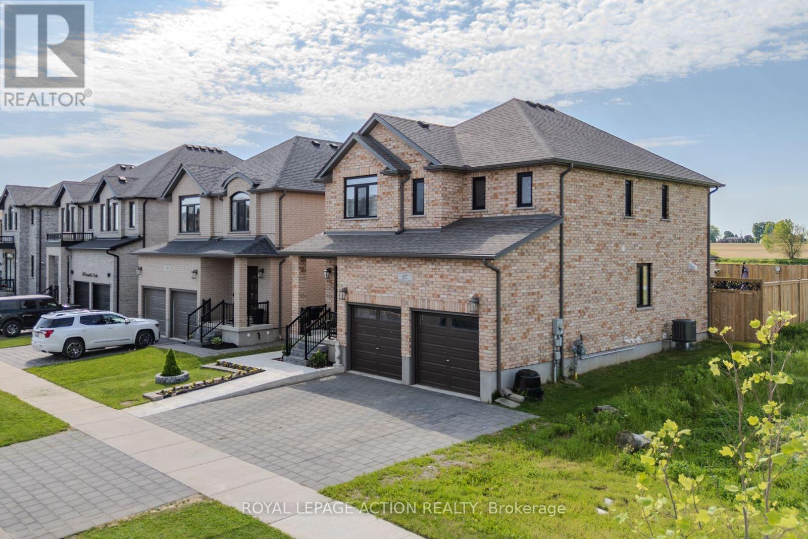 87 GRANDVILLE CIRCLE - 43