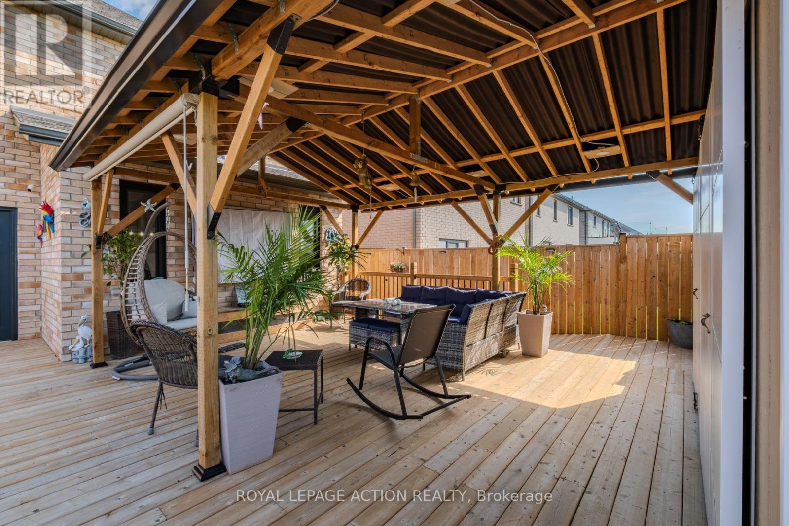 87 GRANDVILLE CIRCLE - 40