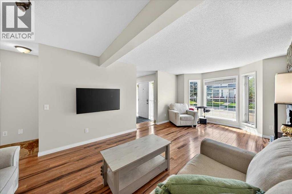166 Mt Lorette Close SE - 11