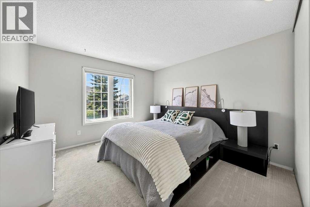166 Mt Lorette Close SE - 20